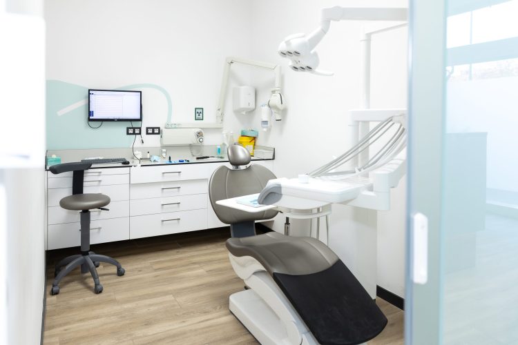 Quality Dental Martorell - Box clinica dental martorell